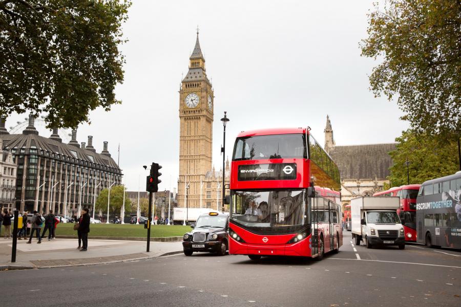  Alexander Dennis Enviro400H City 2015 года  (фото 27 из 31)
